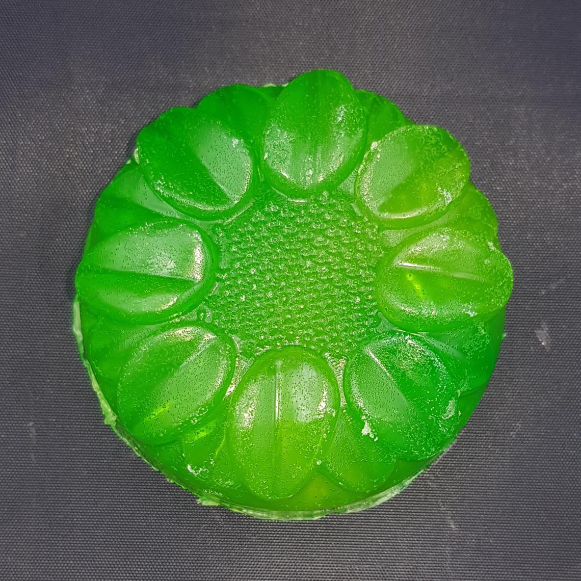 Flower green Frutti Tutti soap.